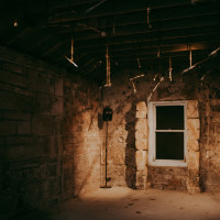 Ukrainian artist Kseniia Shcherbakova's installation »(You) Let the Sky Fall«. © Neil Jarvie