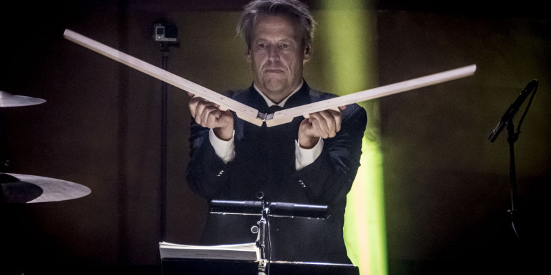 Gert Sørensen ved DRSO-koncert i 2018. © Kim Leland/DR Gert Sørensen ved DRSO-koncert i 2018. © Kim Leland/DR